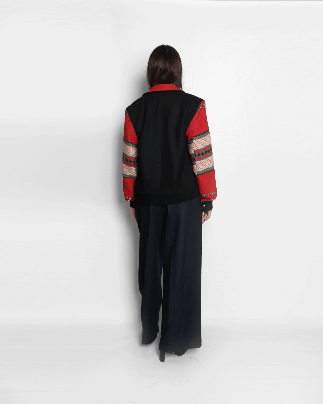 BOMBER JACKET BLACK ( RED SLEEVES)