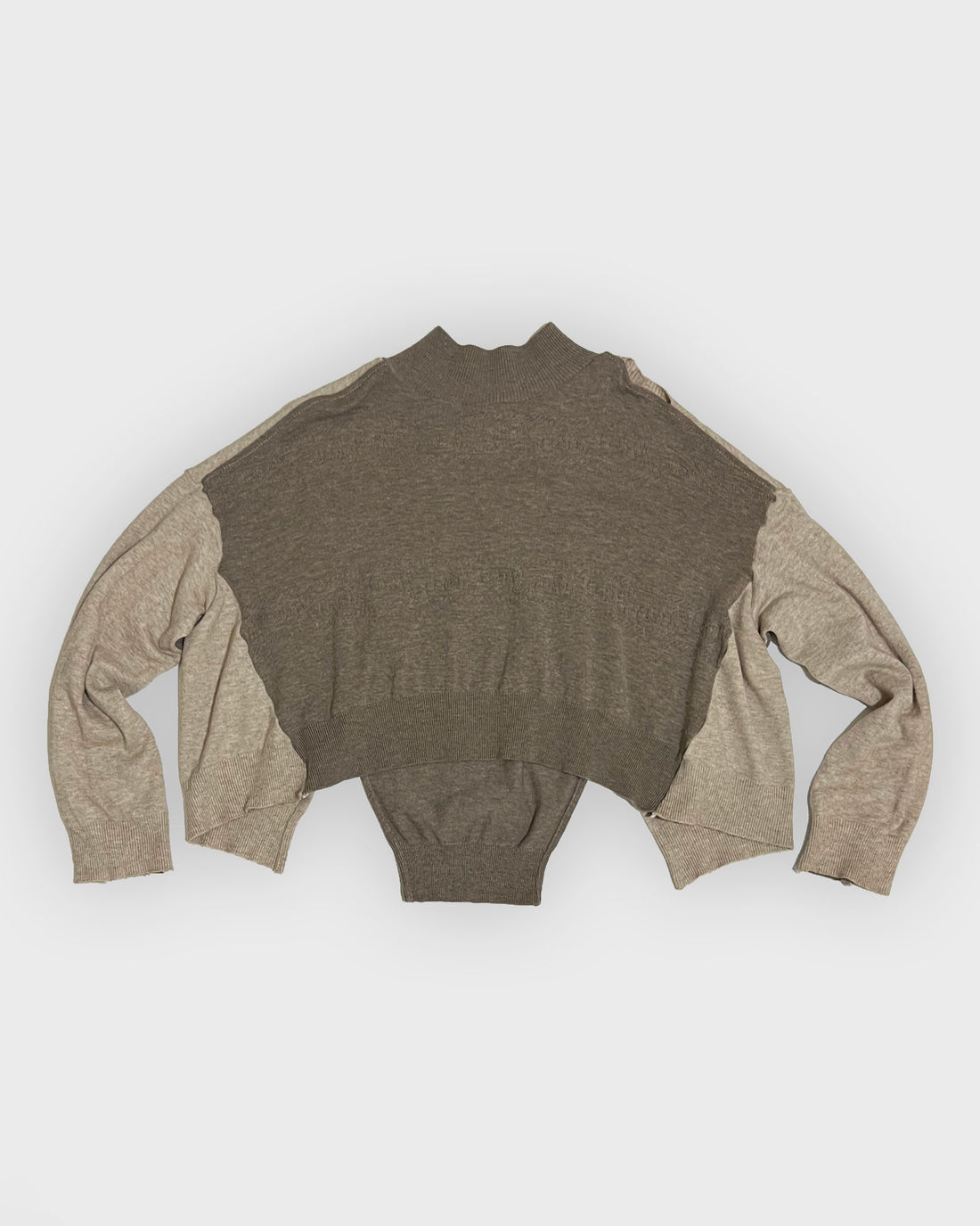 CROPPED SWEATER (BEIGE)