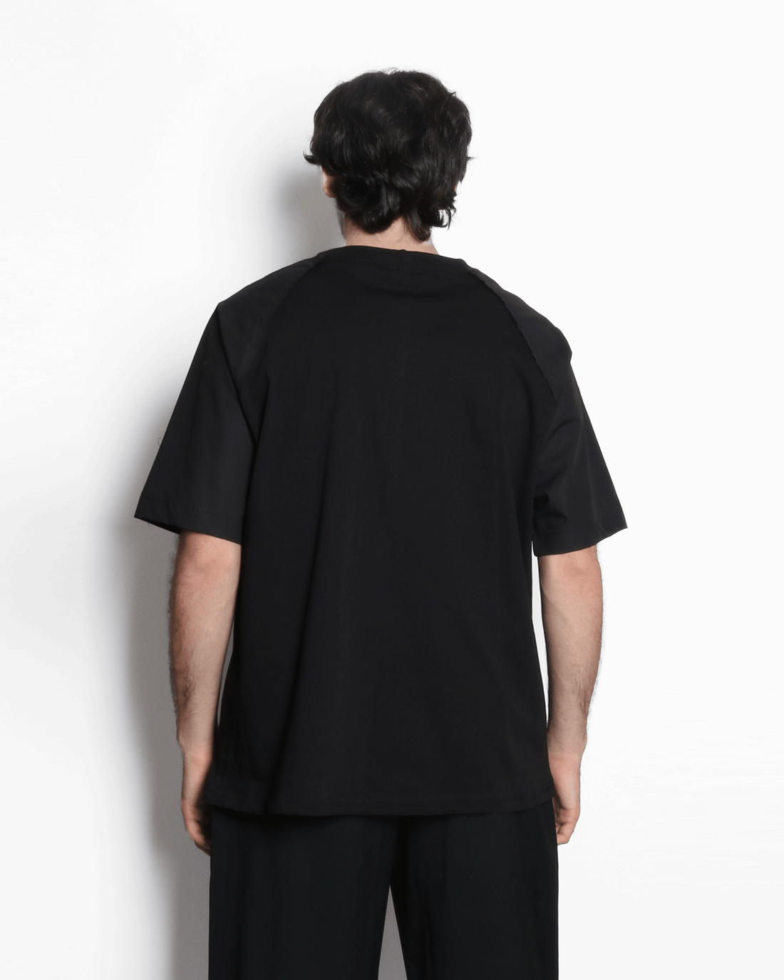 RAGLAN SLEEVE T-SHIRT (BLACK)