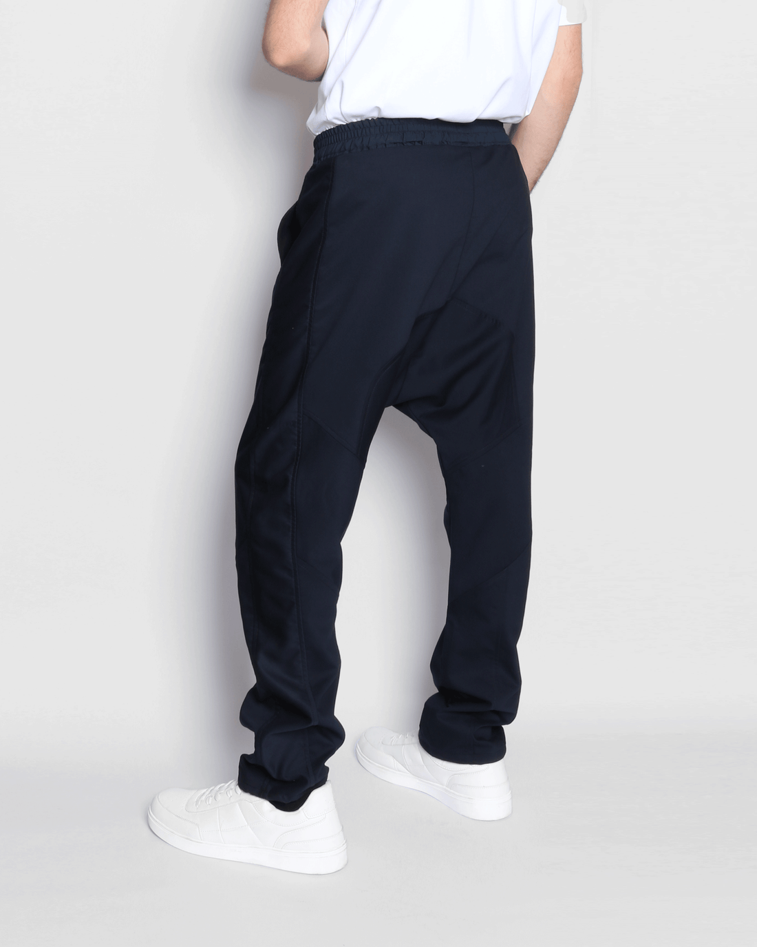 LOW CROTCH JOGGER (NAVY)